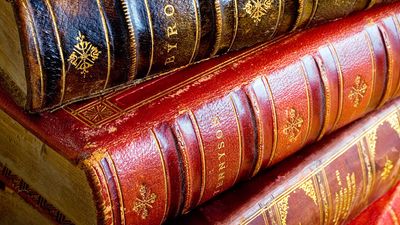 Books. Lord Alfred Tennyson. Lord Byron. Poetry. Reading. Literacy. Library. Antique. A stack of four antique leather bound books.