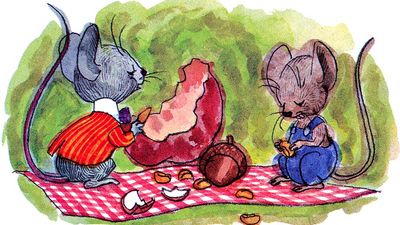 10:058 Mice: The Country Mouse and the Town Mouse, country mouse and city mouse having a picnic with an apple and acorn