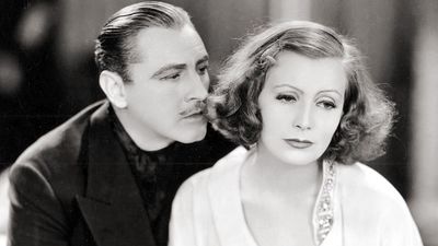 John Barrymore and Greta Garbo in "Grand Hotel" (1932), directed by Edmund Goulding.