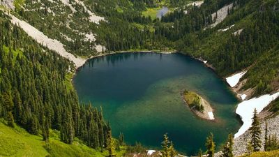 Lake Ann in North Cascades National Park, Washington