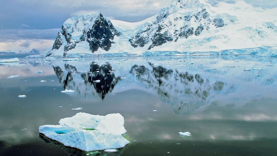 Antarctica: Paradise Bay