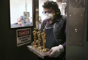 Academy Award: Oscar statuettes