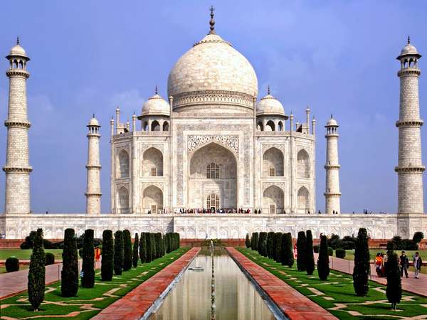 Taj Mahal, Agra, India. UNESCO World Heritage Site (minarets; Muslim, architecture; Islamic architecture; marble; mausoleum)